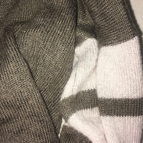 olive green sweater - Picture 3 of 3